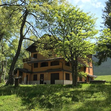 La Capanna Apartment Margno Bagian luar foto