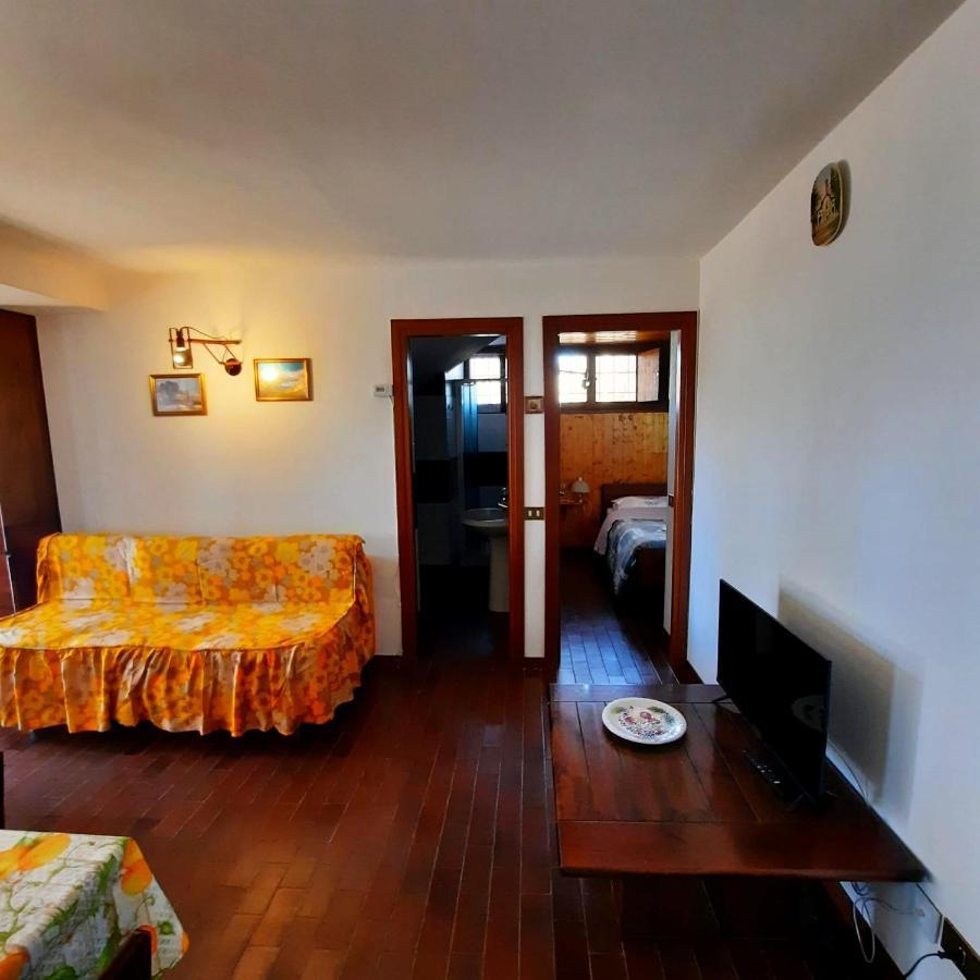 La Capanna Apartment Margno Bagian luar foto