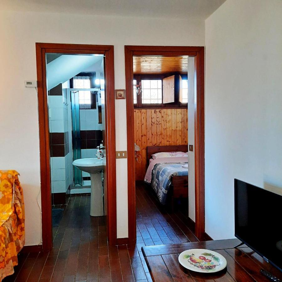 La Capanna Apartment Margno Bagian luar foto