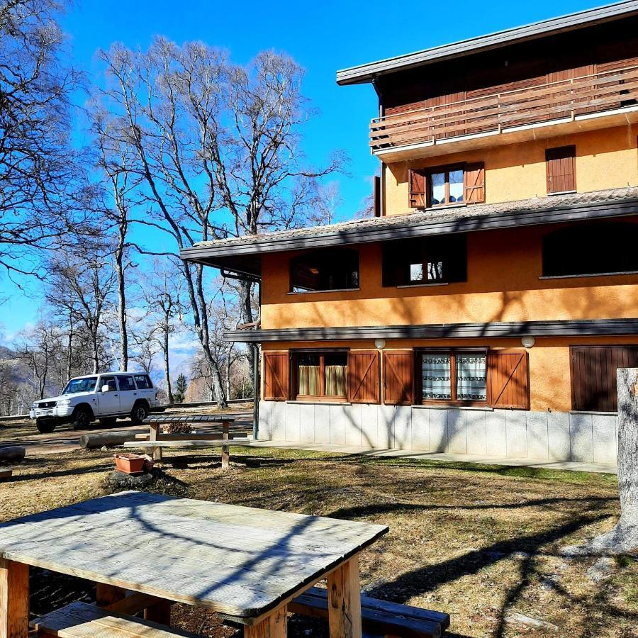 La Capanna Apartment Margno Bagian luar foto