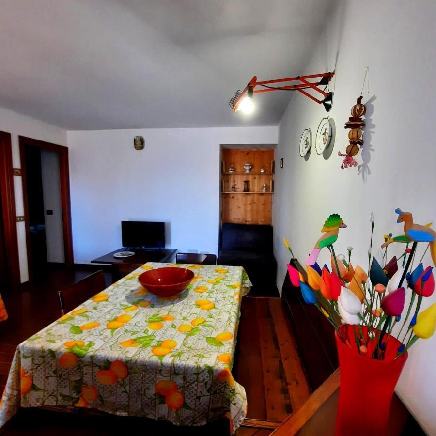 La Capanna Apartment Margno Bagian luar foto