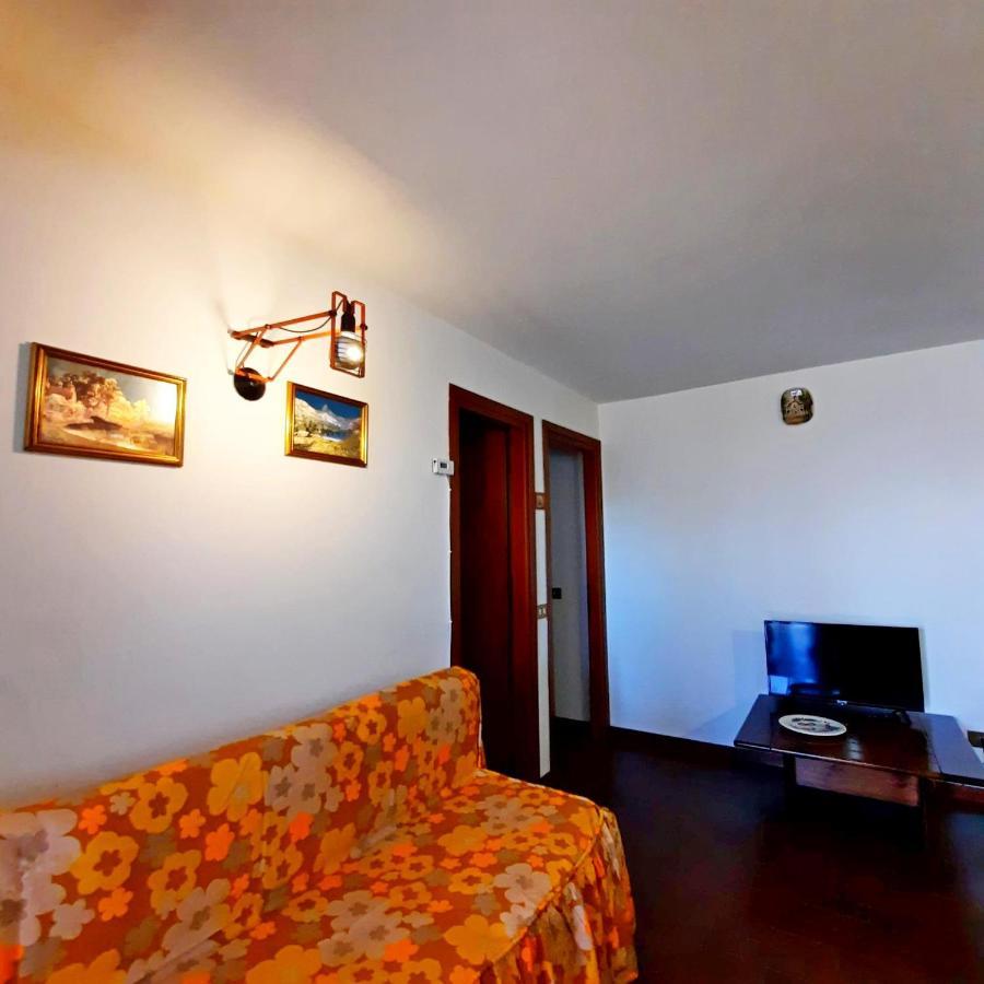 La Capanna Apartment Margno Bagian luar foto