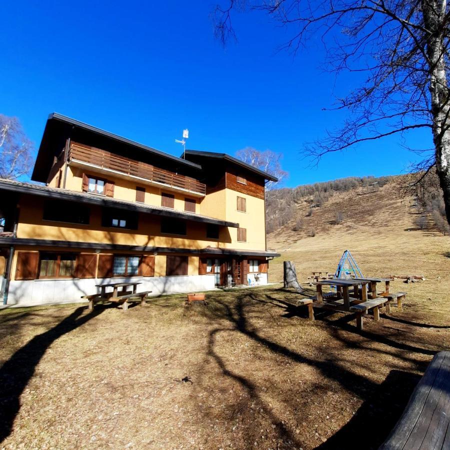 La Capanna Apartment Margno Bagian luar foto