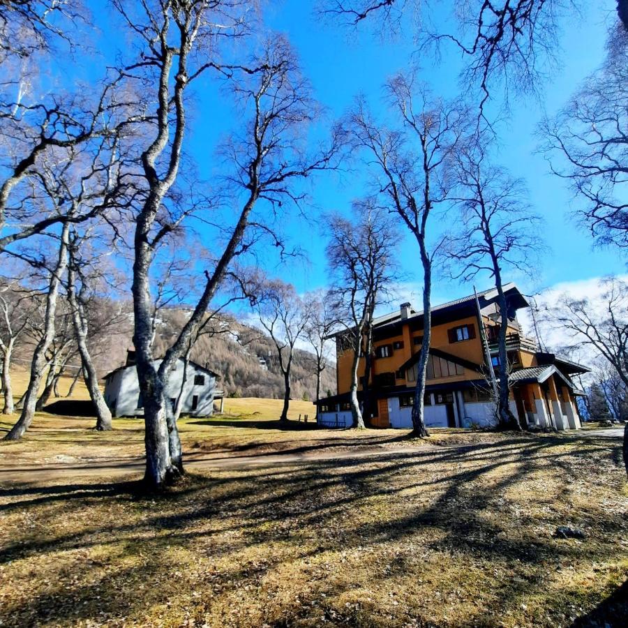 La Capanna Apartment Margno Bagian luar foto